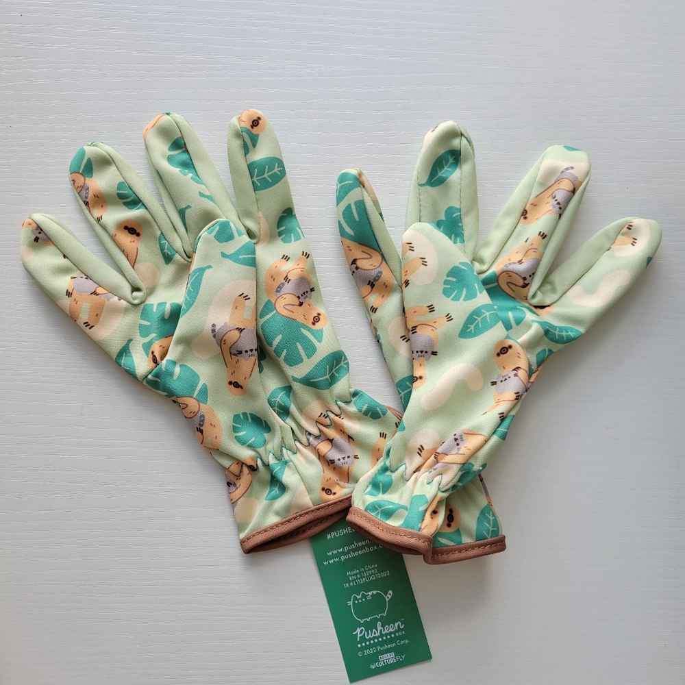 Pusheen Box Exclusive Gardening Gloves